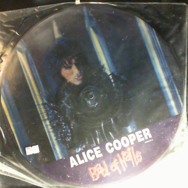 Alice Cooper — Bed Of Nails